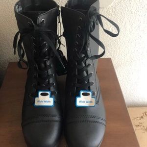 NWT Size 11W Mid Calf boots black